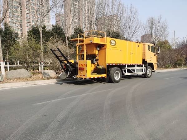 Another 6m3 slurry sealing truck for our Indonesia customer_2